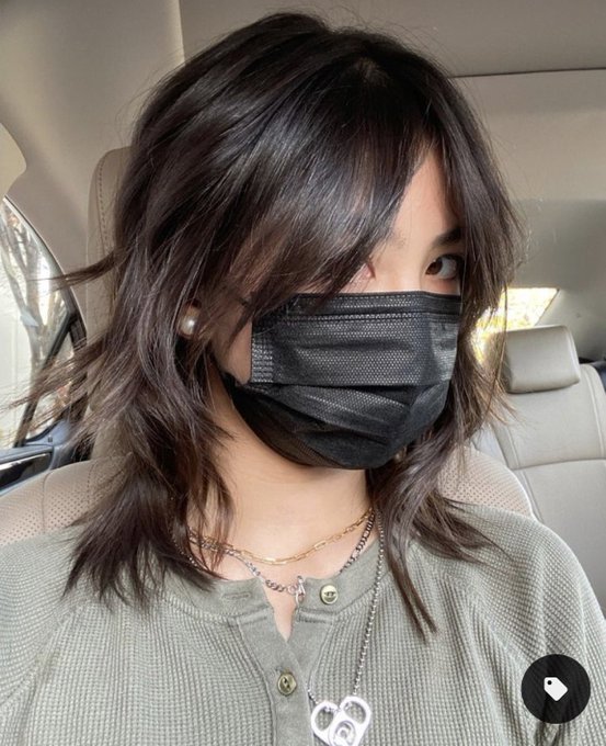 I need hair advice. I&rsquo;m tired of my long boring style. Thinking of getting one of these shaggy styles<a href="/tag/opinionsneeded"class="tags"><span>#opinionsneeded</span></a>