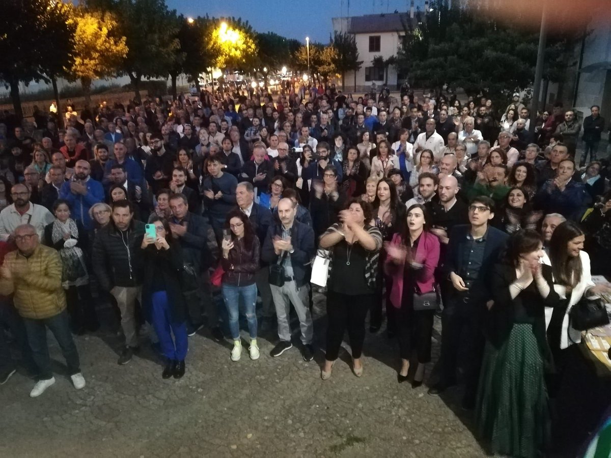 Vito_DeFilippo's tweet photo. Grazie!!! #scegliPd @pdnetwork @PdBasilicata https://t.co/lOK2bM0s6f