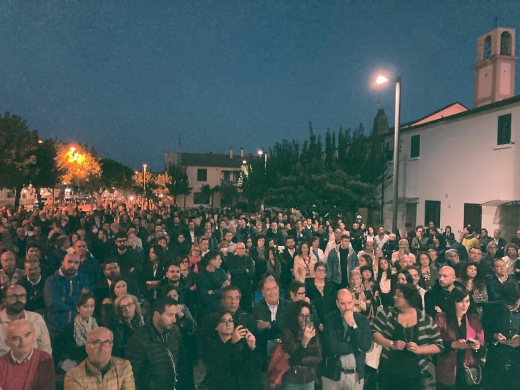 Vito_DeFilippo's tweet photo. Grazie!!! #scegliPd @pdnetwork @PdBasilicata https://t.co/lOK2bM0s6f