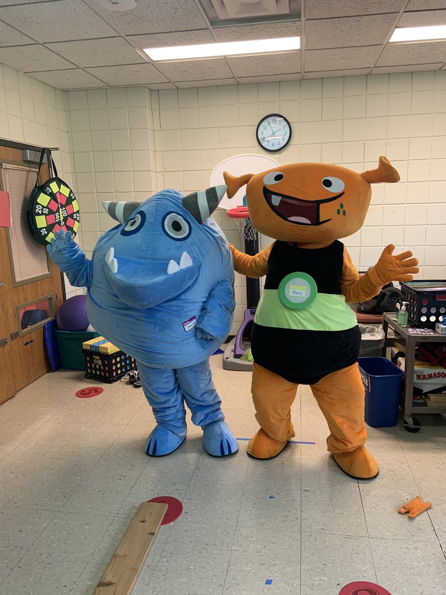 NES_CT's tweet photo. Had so much fun at this i-Ready kick off assembly! #NESfun ๐คช #NEScares ๐๐ฎ @iReady @nmps_supt @HollanderHolly https://t.co/sOpGEv4n7V