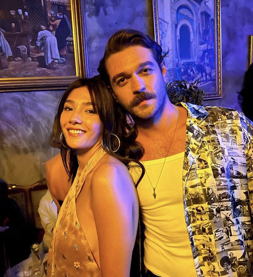 #AyFur. :)
Aybüke Pusat, Furkan Andıç...