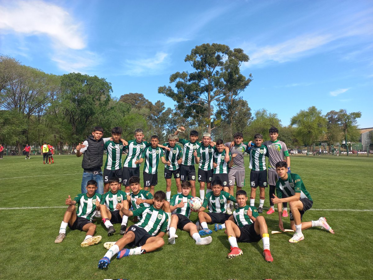 banfieldjuvenil's tweet photo. #9na| FINAL | ¡¡GAAAAAANÓ #Banfield!! Con goles de J. Acosta, L. Butkovski y R. Rivero, el Taladro venció al Rojo 3-1 ⚽👏🏼

#VamosBanfield 🇳🇬 #VamosLosPibes https://t.co/jC2YlxvbM0
