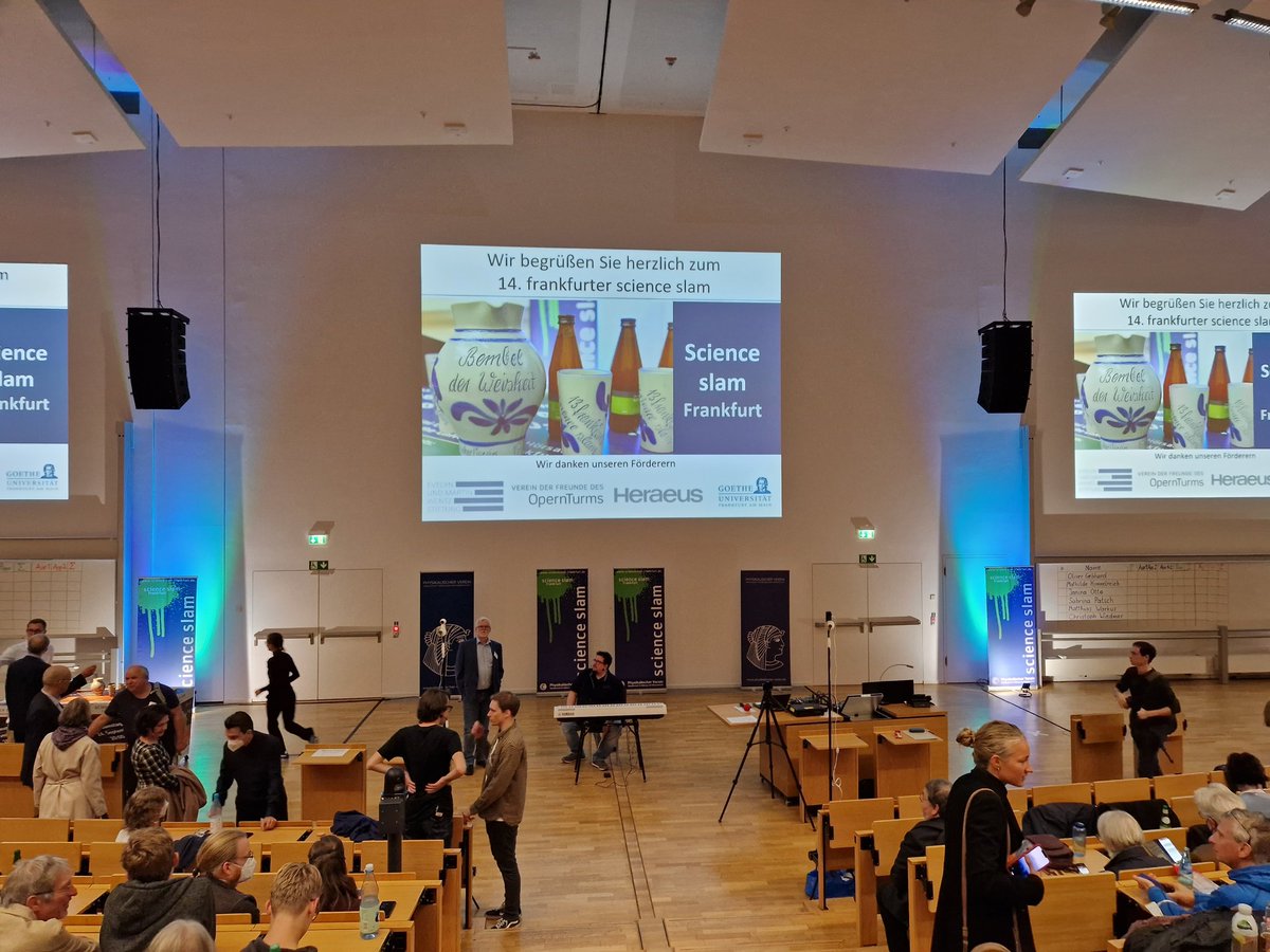 Mein erster Science Slam live. Freu mich! #goetheuni #physverein #bembelderweisheit