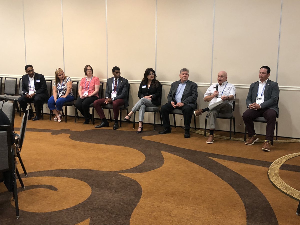 lucalzada's tweet photo. Another great TALAS mentoring session with a board/superintendent panel. We are thankful for the support!  @TexasALAS @tasanet @AlejandroGongo1 @tasbnews https://t.co/5m5UokOdwH