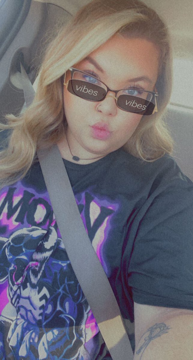 Mkaylee8_'s tweet photo. idk I liked these 😛 https://t.co/E1xUf2dxUA