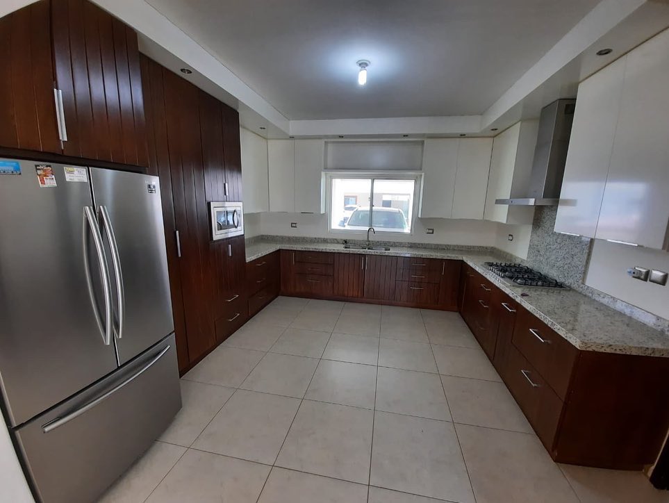expansionbr's tweet photo. CASA EN VENTA / PUENTE REAL / ALMERIA

- Tres recámaras
- Tres y medio baños
- Estancia
- Cuarto de lavado
- Cochera para dos carros
- Modelo Barcelona
- Cerca del Parque
- $5,500,000 https://t.co/EFfwxxnVcs