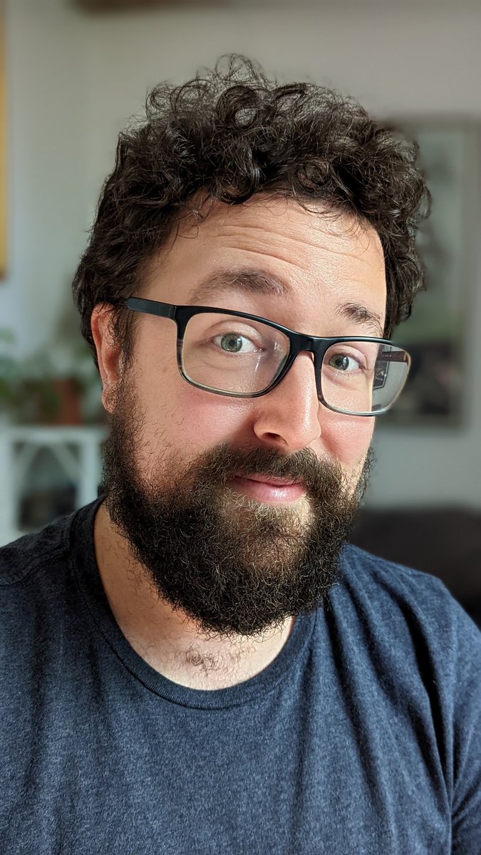 Aaron Schmit on Twitter: “Selfie time! Hot damn I do look pretty