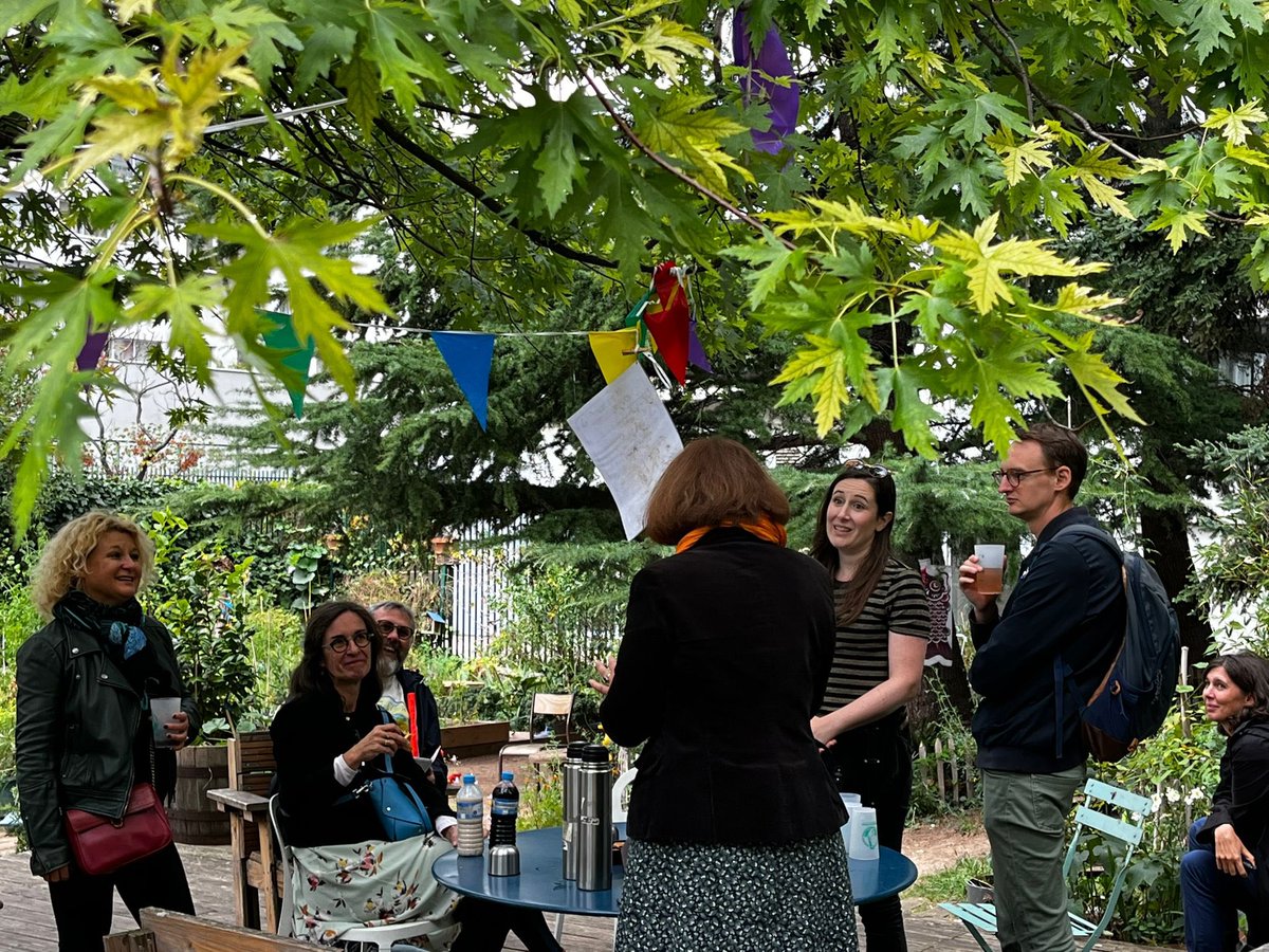 EPierreMarie's tweet photo. 🌳[Thread - Fête des jardins dans le 12e] 🌳

Première visite du jour pour la #fetedesjardins : le jardin partagé de la Baleine Verte ! Merci à @AutourBaleine pour ce moment de convivialité. https://t.co/DCU838aMRY