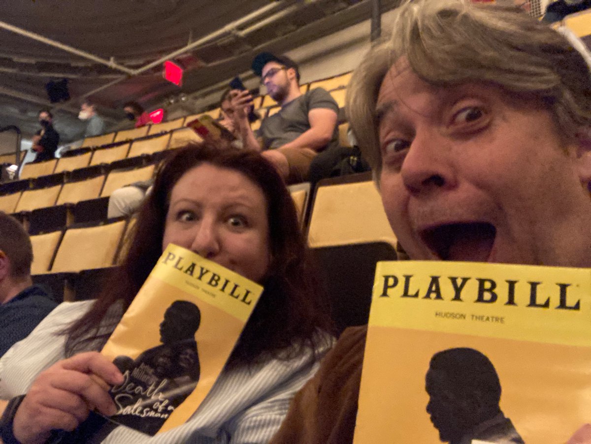 lesleyrosslyric's tweet photo. We both missed it in London but thanks to a little trip to see a mate’s cabaret in NYC, managed to squeeze in the wonderful @SalesmanBway
Superb cast led by the wonderful @WendellPierce & #SharonDClarke
It is so so good!
#Broadway
#ArthurMiller
#NewLayers
@MirandaCromwell https://t.co/nGgqYhLB4x