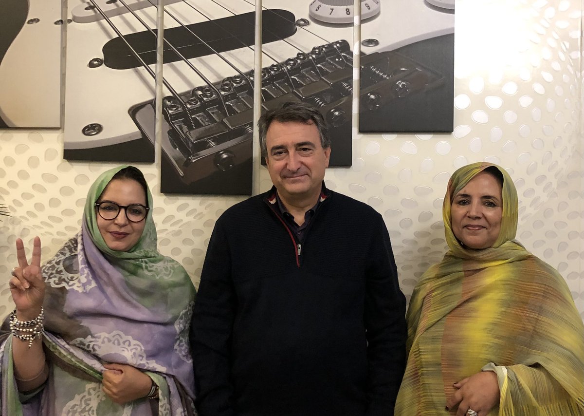 AITOR_ESTEBAN's tweet photo. Ha sido un honor conocer  personalmente a Sultana Jaya. Las agresiones y lesiones sufridas por esta mujer casi dos años en su propia casa son prueba de la violacion de los derechos humanos en el #sahara y de la determinación del pueblo saharaui. https://t.co/G5oVONHERm