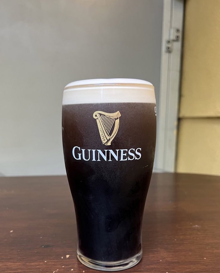 Arguably the best pints I’ve supped in Ireland. Cream in Toby’s in Westport 🍻