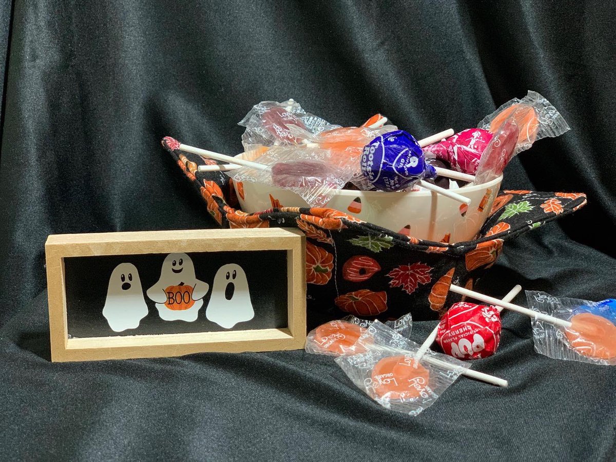 CoveredInPaint7's tweet photo. Hey everybody! There are new bowl cozies available in the shop and if you use code FALLDAYS10 you will get 10 percent off all weekend!

https://t.co/dXL3VN9KsK https://t.co/3VRUQfZ3jP