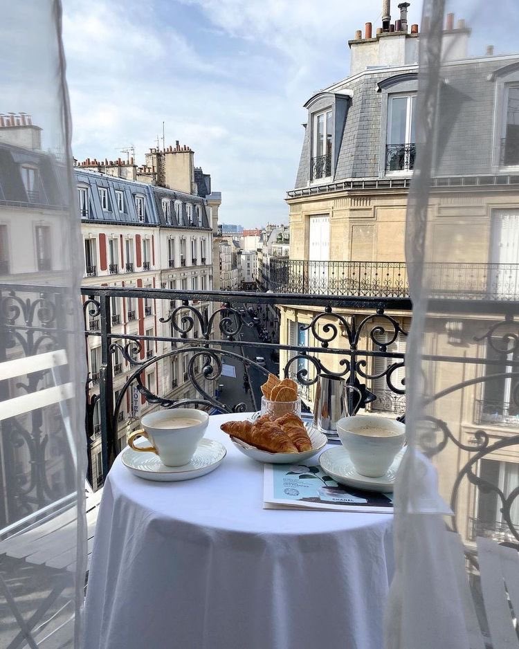 BREADBAR_LA's tweet photo. 👉 👉 #Breakfast with a view. #croissant au beurre with some coffee. Perfect break. 💖 💖
#breadbar_la #breadbar #breadlove #lovebread #breadpassion https://t.co/TIQmxUuQkV