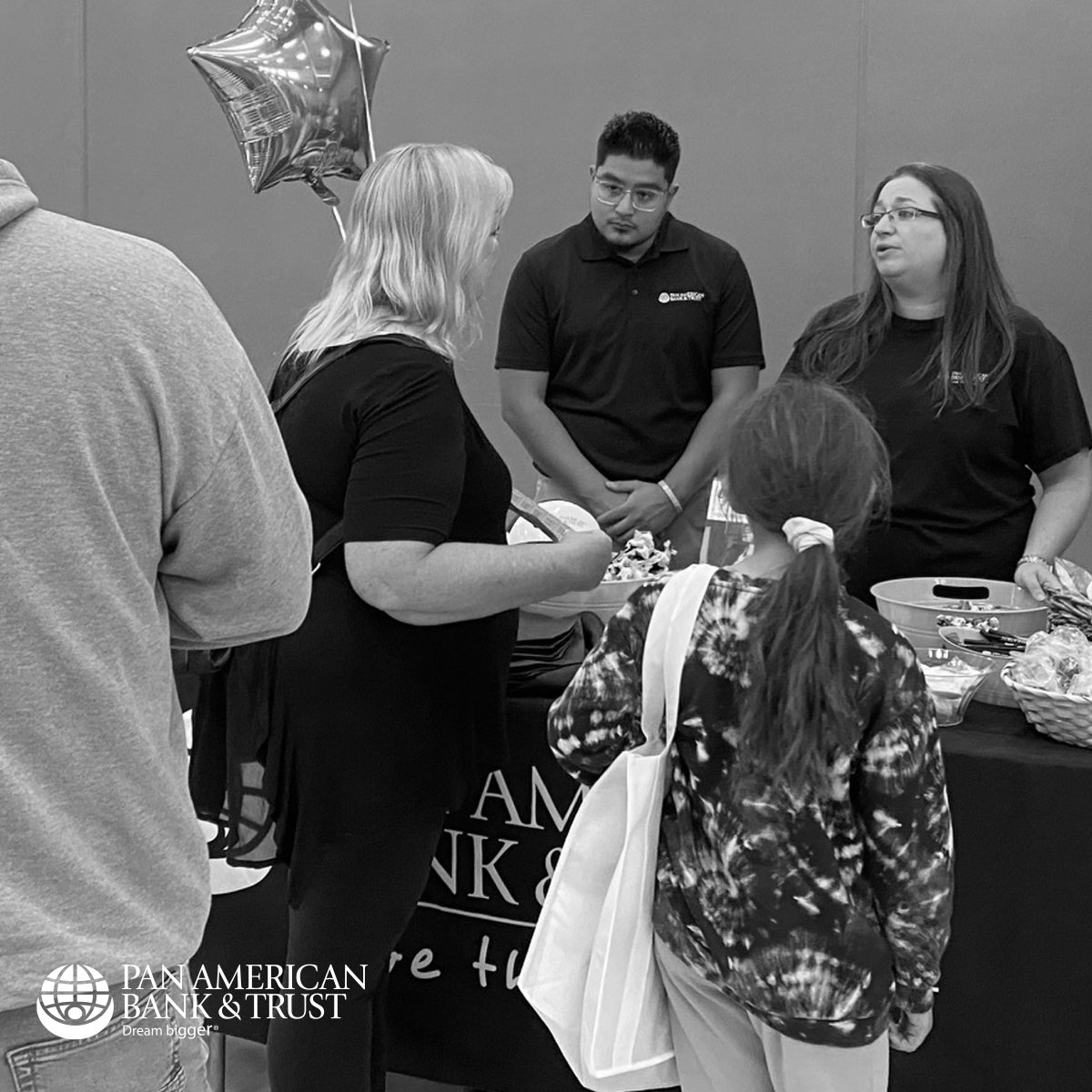 PanAmerBank's tweet photo. PABT enjoyed another great year at the Palatine Chamber’s 2022 Business Expo &amp; Community Showcase with many great exhibitors!

https://t.co/M4jgI1l9VY - Member FDIC

#DreamBigger #BusinessBanking #CommunityBank #RelationshipBanking #Palatine https://t.co/PNl4Qt64Gl