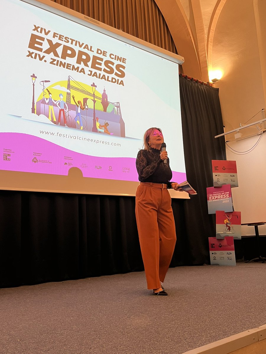 cine_express's tweet photo. Comienza la proyección con lleno en el @cine_express en #Portugalete https://t.co/EA0V6fAO3q