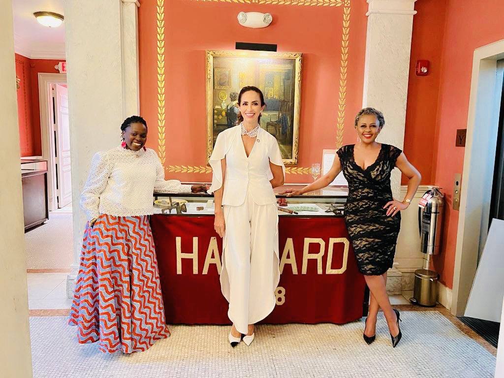 basetsanakumalo's tweet photo. New York it’s been great. Thank you to the @UN and the Honourable Director Secretary General (DSG) Madame @AminaJMohammed for all your support for @i_amthecode …we are indebted. 🙏🏽🙏🏽🙏🏽

#DareToCode
#iamthecode https://t.co/5dyk3RDFpx