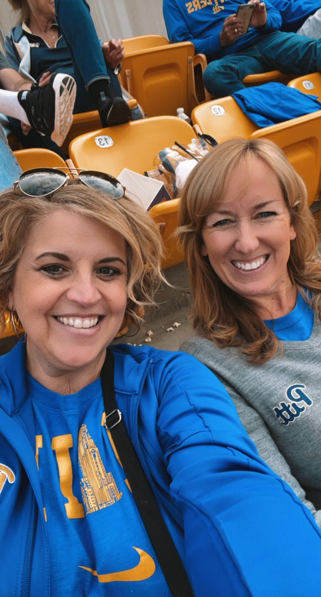 rshebeck's tweet photo. #H2P💙💛🏈 https://t.co/OazhDuVEG7