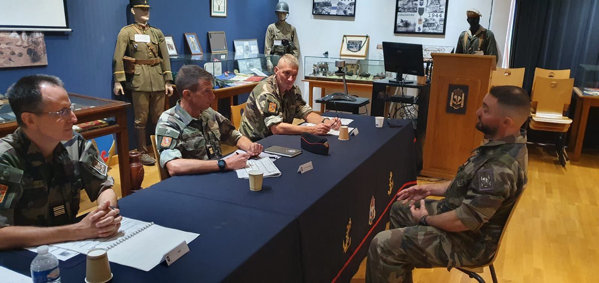 CDC3RAMa's tweet image. Revue d’effectifs: parce que les militaires de réserve du #3RAMa constituent une capacité opérationnelle à part entière, ils méritent toute l’attention.Point de situation personnalisé,moment de dialogue privilégié,acte de commandement. #RéservistesOPS #NosJeunesOPS #RéserveTerre