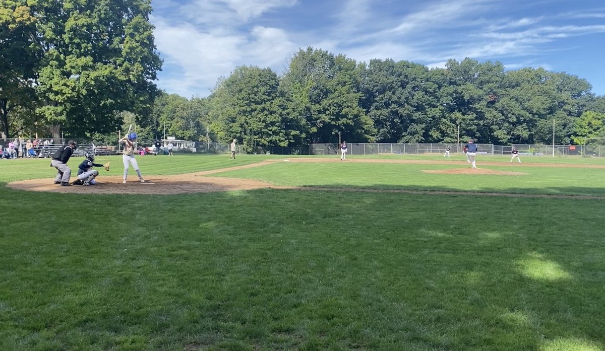 ForanBaseball's tweet photo. Foran goes 10 innings to beat Meriden 6-4. Great pitching and game winning hit by @kerzner_evan. Jake Jasminski closes it out on the mound. @ZachWorzel goes 3-4 at the plate. Great team win with contributions by the entire lineup. #ForanBaseball #FallBaseball https://t.co/eLpYTce75d