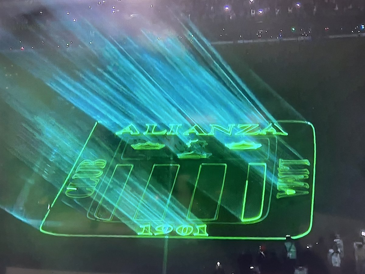 ClubALoficial's tweet image. El escudo de un 𝗚𝗥𝗔𝗡𝗗𝗘, en la despedida en un 𝗚𝗥𝗔𝗡𝗗𝗘. 💙👏🏾

#EstoEsAlianza