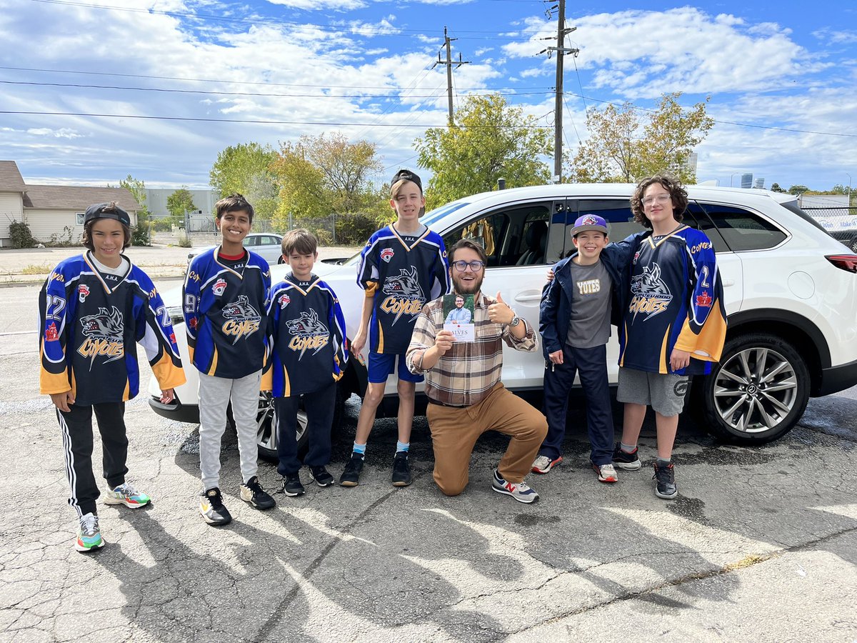 VoteAlves's tweet photo. Have a dirty car? Want to support a great cause? Head over to 2526 Cawthra road and the @applewoodhockey team will help you out! All proceeds will benefit the @MakeAWishCA ❤️

#VoteALVES #RootedinCommunity #Mississauga https://t.co/aOIshNE8Cz