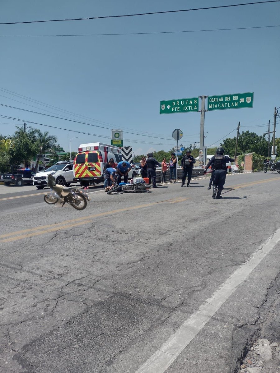 Hace unos minutos un repartidor de tortillas fue asesinado en el crucero del poblado de Alpuyeca del municipio de Xochitepec