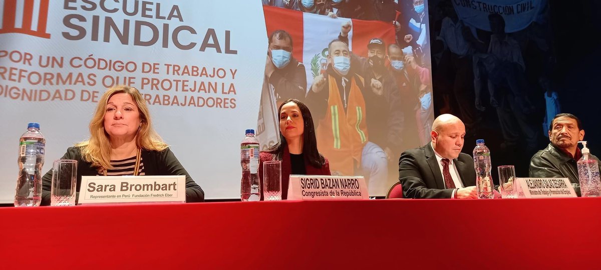 sutecaperu's tweet photo. @sutecaperu presente en la III Escuela Sindical organizada por la congresista @sigridbazan ¡Por un sindicalismo en unidad, fuerte y con estrategia! #construyendonuestrofuturo @uniamericas @2030Agenda @OITnoticias https://t.co/aZelexKJTT
