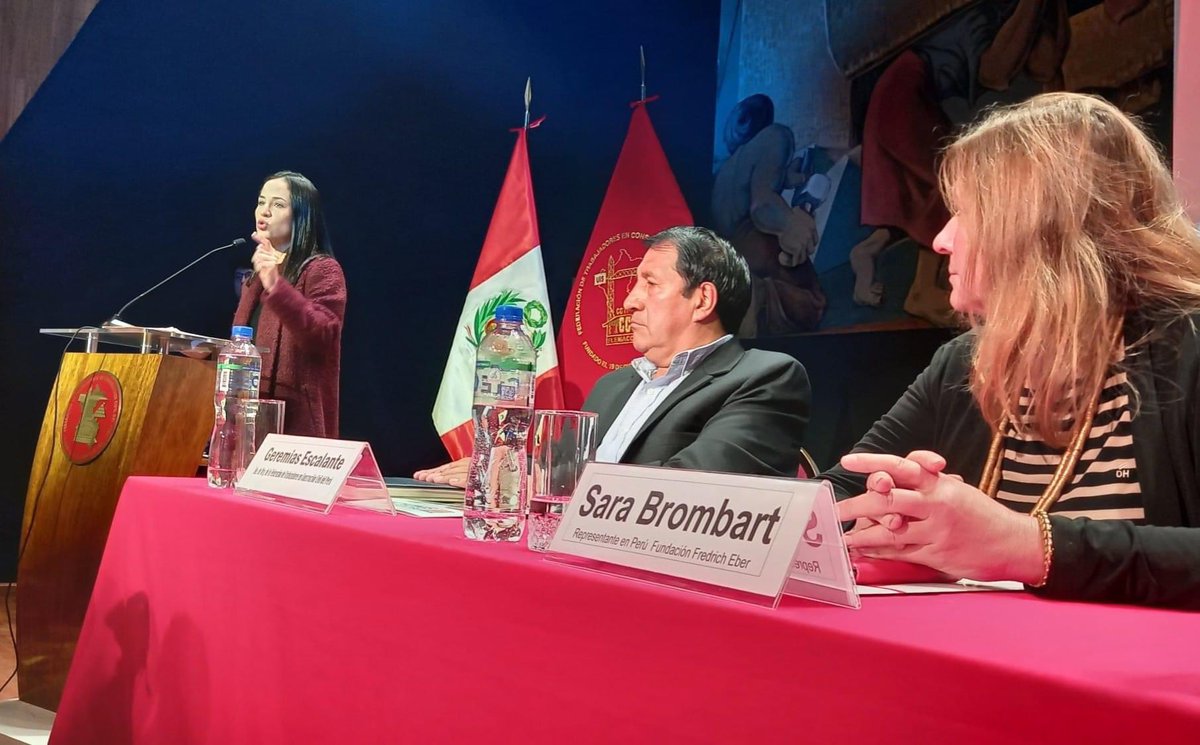 sutecaperu's tweet photo. @sutecaperu presente en la III Escuela Sindical organizada por la congresista @sigridbazan ¡Por un sindicalismo en unidad, fuerte y con estrategia! #construyendonuestrofuturo @uniamericas @2030Agenda @OITnoticias https://t.co/aZelexKJTT