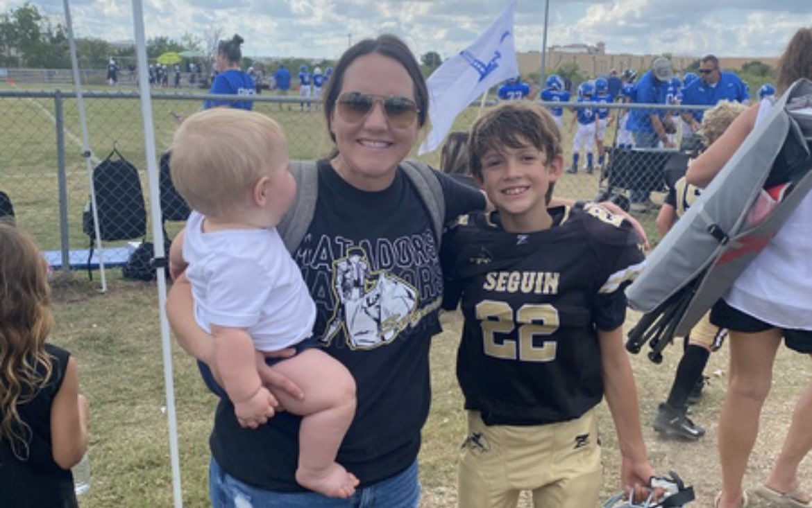McGurkGreen's tweet photo. When 3 of your kiddos are on the same football team…and they ask their parents to send you the schedule…you head to San Marcos on a Saturday! So glad I got to see these boys get a big WIN! 💛🖤💛 (also, Noah’s first Matador football game) #GoMatsGo https://t.co/vmX7FfAJ8B