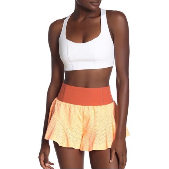 BeBoundlessBo's tweet photo. So good I had to share! Check out all the items I'm loving on @Poshmarkapp #poshmark #fashion #style #shopmycloset #freepeople #glamglow #7forallmankind: https://t.co/N02SrVcsDL https://t.co/nPrOmR3K24