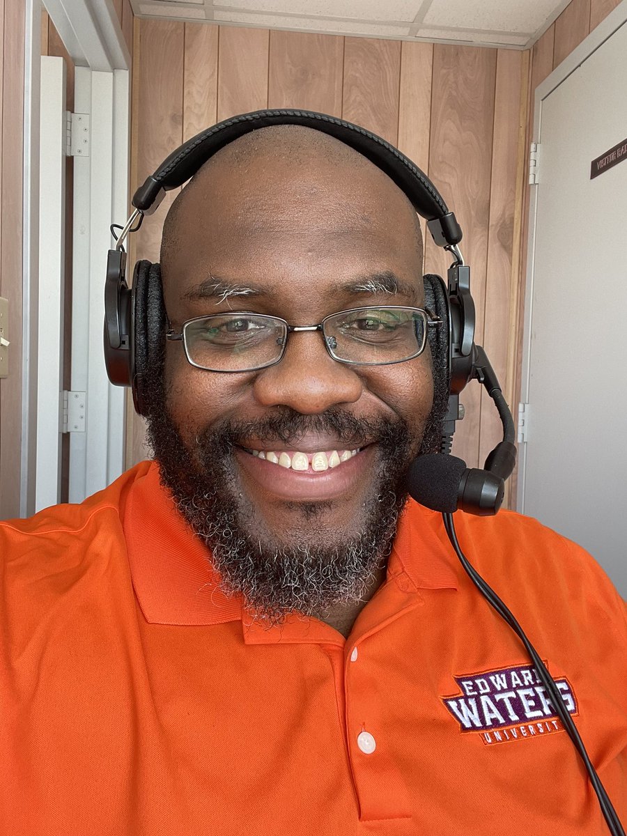 jcjackson904's tweet photo. #VFTB from Jackson, TN as EWU faces @lane_football in an @TheSIAC matchup. Kickoff is in 30 minutes. Listen to the broadcast at https://t.co/vzuFmoKSGy starting in 5 minutes! #TheVoice! #TigerPride!🐅🏈 https://t.co/vYUUV2gbmw