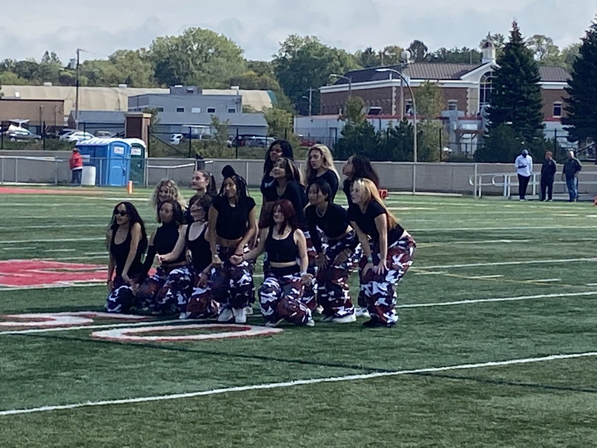 NorthActivities's tweet photo. Great halftime Homecoming performances by our Band and Fall Dance team! Go Polars! https://t.co/m6A8YIlspM
