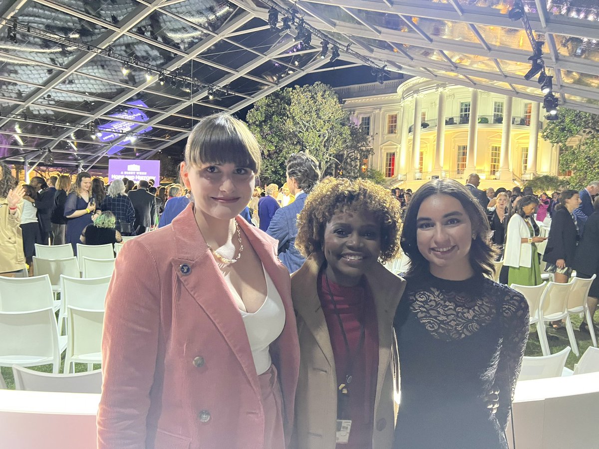 Diya Bardwell (@diyabardwell) on Twitter photo Attending “A night when hope and history rhyme” at the <a href="/WhiteHouse/">The White House</a> was an amazing opportunity. Diversity, inclusion, and kindness, no matter what differences you have, was truly at the heart of this event! Attending “A night when hope and history rhyme” at the <a href="/WhiteHouse/">The White House</a> was an amazing opportunity. Diversity, inclusion, and kindness, no matter what differences you have, was truly at the heart of this event!