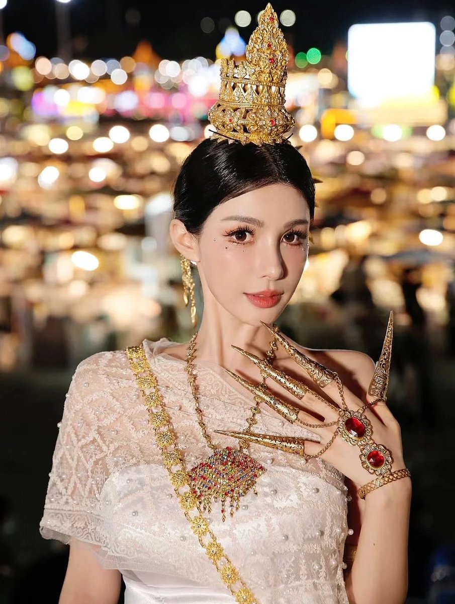 AnnaLiuaaa's tweet photo. Buddha can't treat everyone, but each of us should be grateful https://t.co/ApIAusNIHH