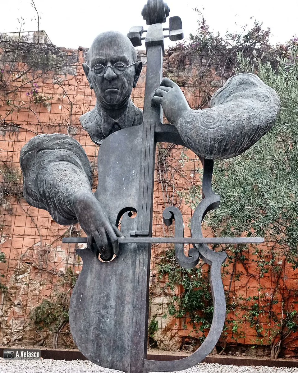#Calonge #Girona #sculptureart #sculptures @travel_of_empire_  #toal_catalunya #catalunyaexperience #calongepobledellibres #catalunyagrafias #catalunya_world #total_hdr_ #foto_catalunya  #catalunyafotos  #streetphotographer @_photography_more antoniovelasco.net