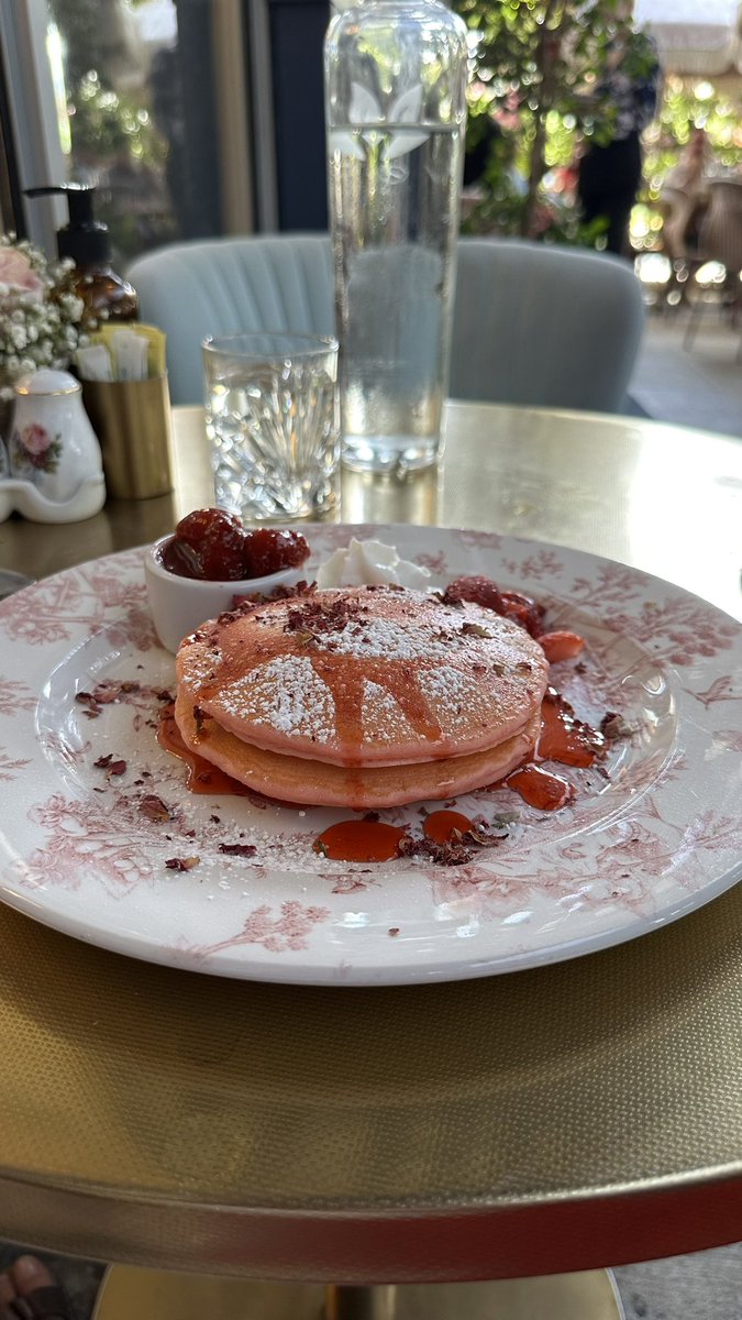 javawithJimmy's tweet photo. When in #midtown #Miami be sure to stop by #littlehen https://t.co/zweFe6KhL2