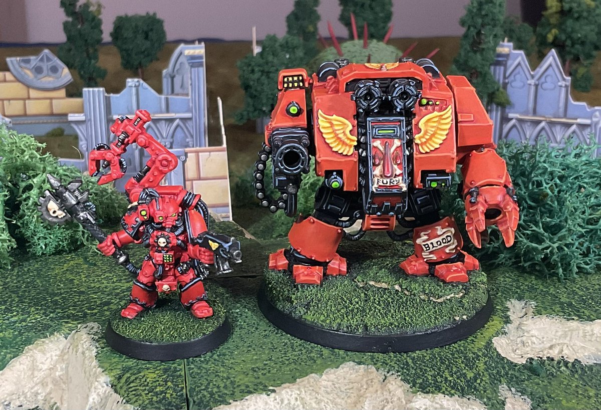 Necoho_Doubter's tweet photo. I’ve also done some reinforcements for the Blood Angels - a Dreadnought and a Techmarine. #PaintingWarhammer #WarhammerCommunity #WARHAMMER40000 #bloodangels #spacemarines https://t.co/K1VMPH8Wfn
