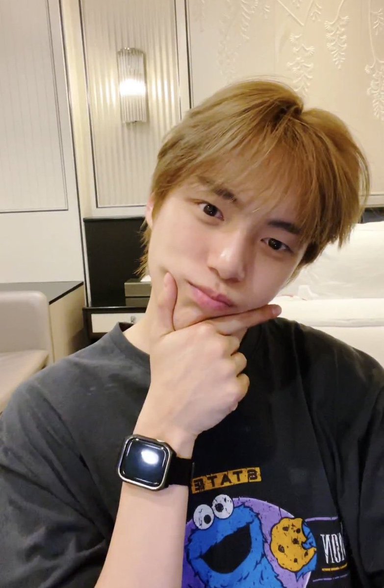 imgodcat's tweet photo. 횩..이 좋다….. https://t.co/dO3jik1EmW