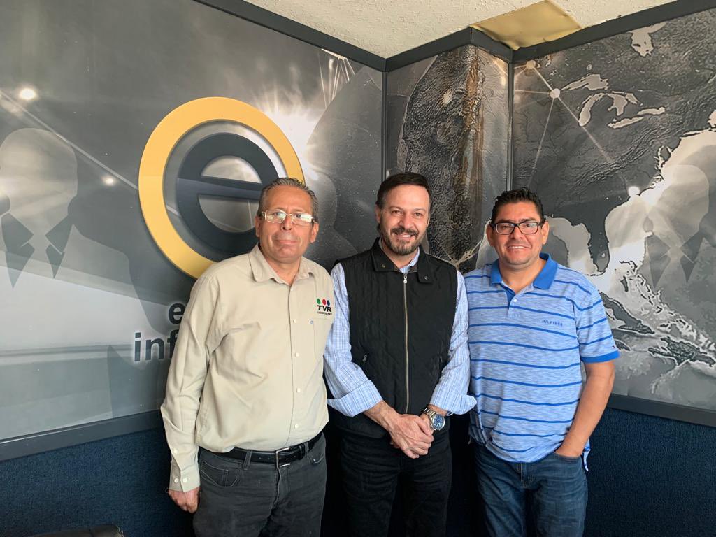 rcastanedat's tweet photo. Muy agradecido con Memo e Israel por el espacio en el importante noticiero de TVR Comunicaciones, para conversar sobre los proyectos del Ing. Javier Mendoza Márquez a través de JUMAPA, para mejorar el servicio de Agua Potable, Alcantarillado, Saneamiento y Reuso a los Celayenses https://t.co/CPomDm8bXA