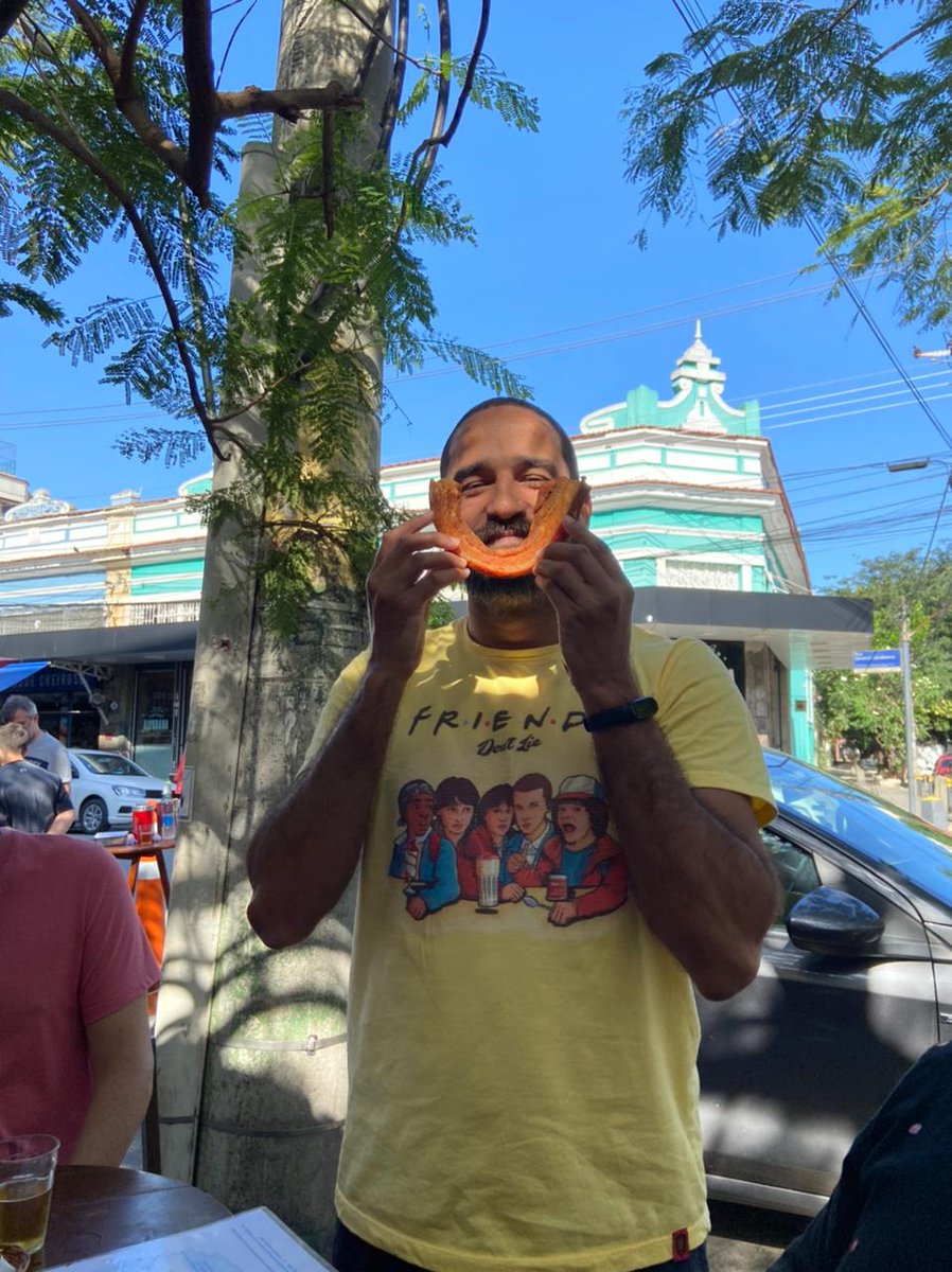 É um torresmo ou um sorriso? 😍😂🍻