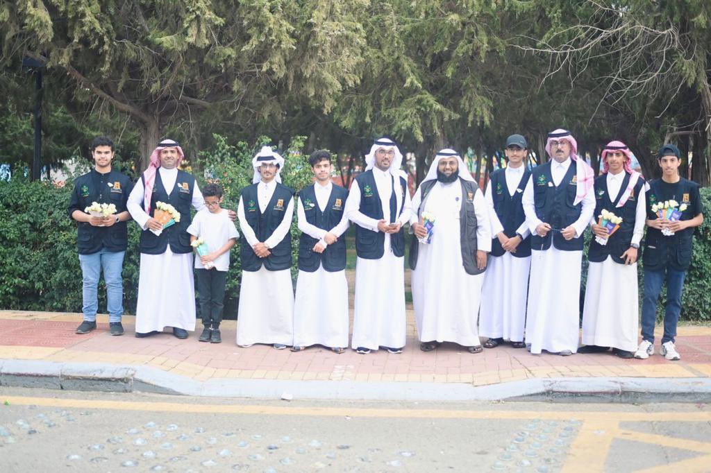 #أمانة_منطقة_الباحة ممثلةً في الإدارة العامة للمسؤولية المجتمعية بوكالة الخدمات تستقبل مسيرة فريق الباحة رايدرز للدراجات النارية بالورود في منتزه رغدان بمناسبة #اليوم_الوطني_السعودي92