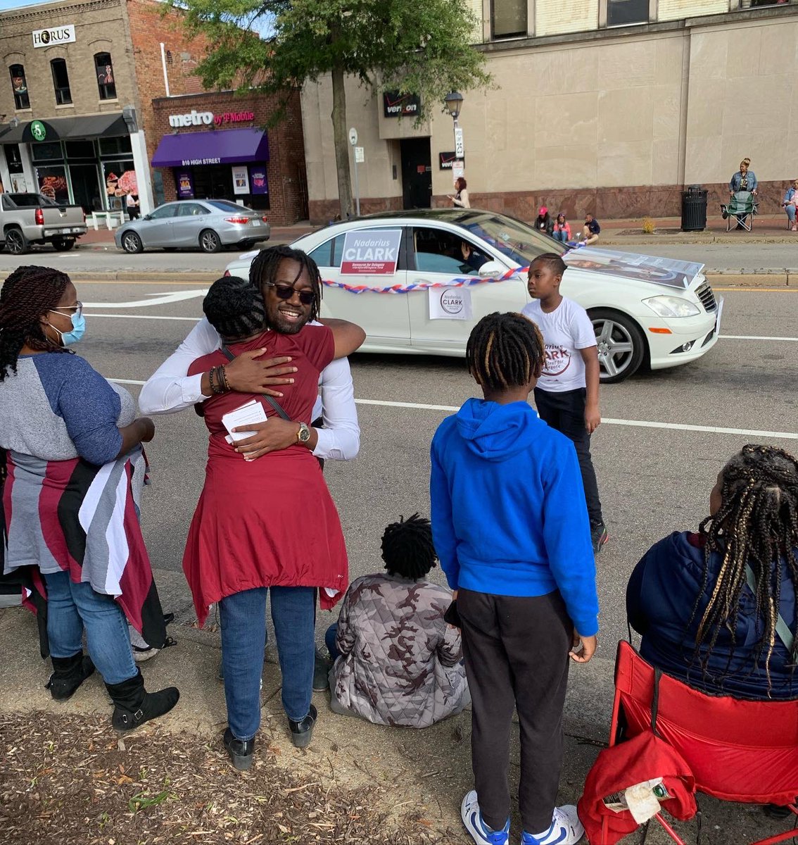 NadariusClarkVA's tweet photo. Came to downtown Portsmouth to join in the Fishbowl classic this morning! Last time I was in this parade as part of I.C Norcom High school’s Versatile 100 marching band! Now, as a Virginia State Delegate but I kept my Norcom colors!
#VADelegate #FishbowlClassic #Powertothe757 https://t.co/xMTDcy0006