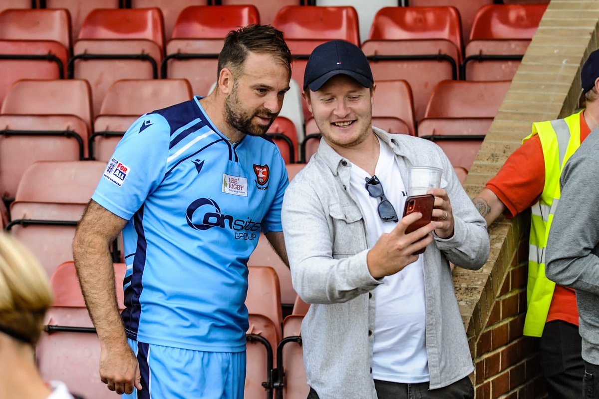 Daz Dyer tweet media