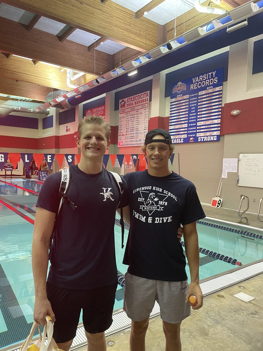 khsswimdive's tweet photo. 🚨 Record Alert: Tyler Grafmiller (50 free) & Brendan Studdert (100 back) 💿🔨 smash Atascocita pool records! 🔥#huki #earlybird #earlyspeed https://t.co/5wrcgUvl9h