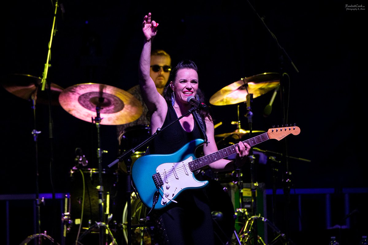 Mississauga_M's tweet photo. 2 WEEKENDS AGO @ssshufflepc w/ @TheKimMitchell  &amp; a ton of others! For more: https://t.co/xAhqW4nxLX

#MMWeek 

📸: Randall Cook &amp; Julie Knox
Disclaimer: We do not own these images. https://t.co/KORt3ex7tG