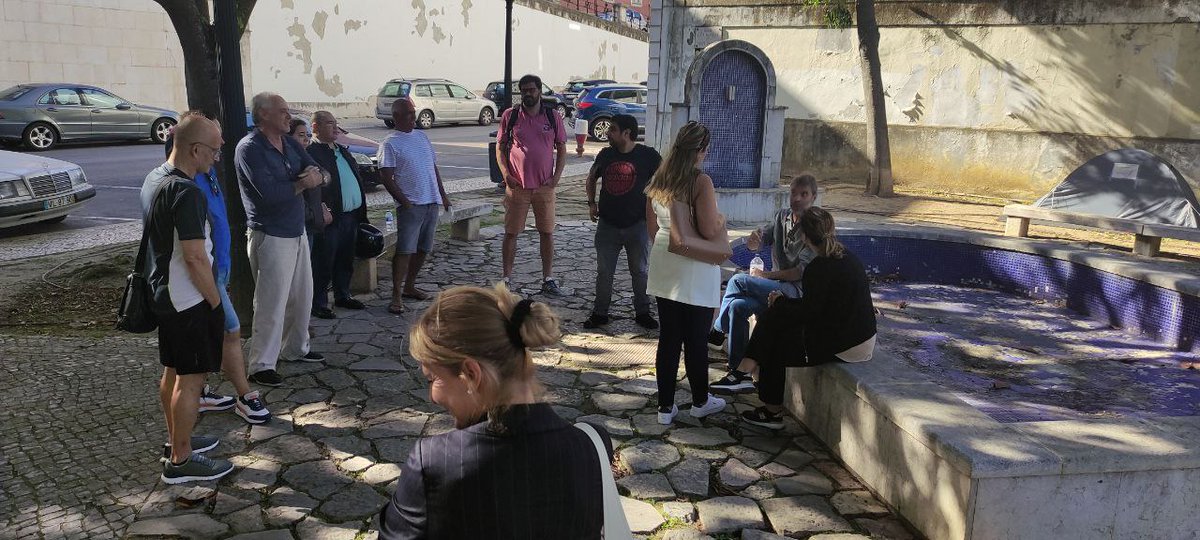 Obrigado a todos os que vieram hoje e também aqueles que não podendo vir deixaram mensagens ao longo do dia, também eles estiveram presentes. Foi fantástico ver que as pessoas (algumas) se importam! 🥰
