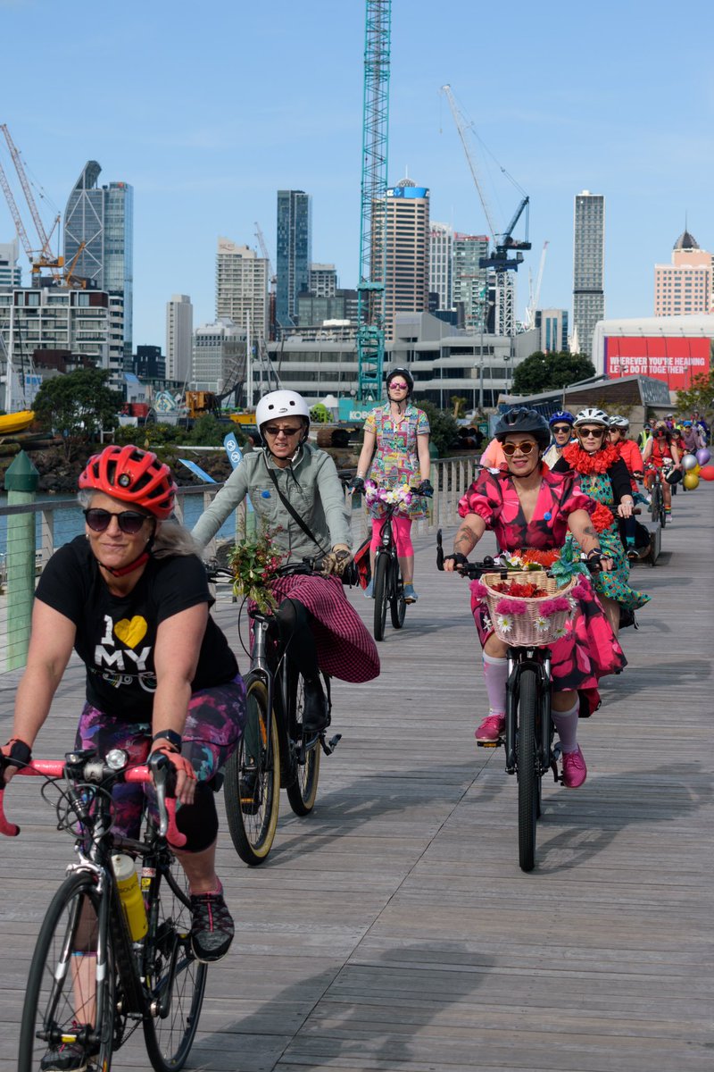 Auckland_Fwbr's tweet photo. The #fancywomenbikeride event is to remember the liberating joy of cycling and to inspire more women to use the bicycle in our cities and towns.
📸 @russelljdoran
#200cities30countries #fwbrakl22
#fwbr2022 #movement #auckland #newzealand #chiccycle #bevisible #bewomen https://t.co/z6g7k6fy1H