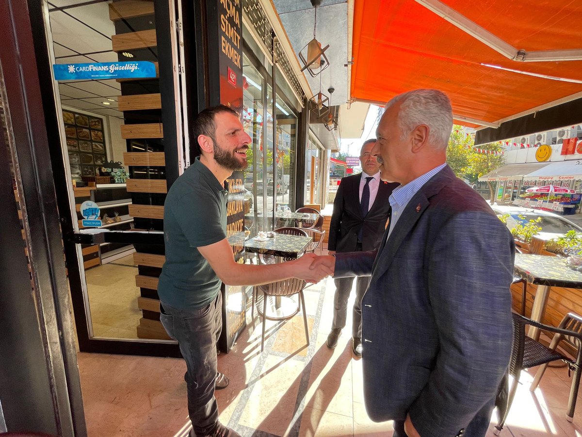 akkadinistanbul's tweet photo. 📍Maltepe

#YüzYüze100Gün İstanbul'u dinliyoruz.

Milletvekillerimiz @fsdenizolgun, @AvSerkanBayram, @mustafaatas ve @HulusiSenturk Maltepe teşkilatımızla birlikte vatandaşlarımızla buluştu.

Daha güzel yarınlar, daha büyük hedefler için durmak yok! https://t.co/CBDtLTHy5S