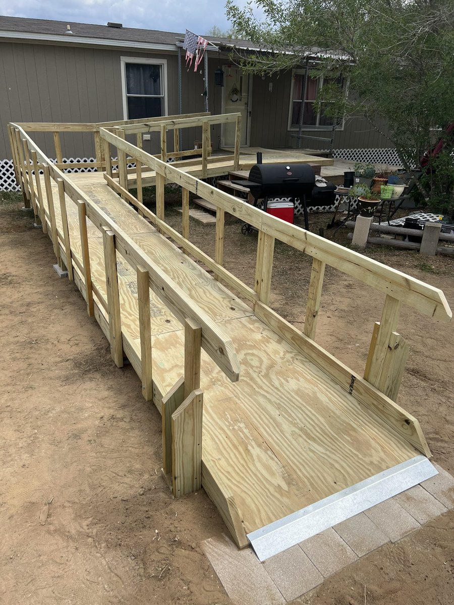 carr_deannaups's tweet photo. Another ramp built with @TexasRamps ❤️📦 #TexasRampProject #UPS #WIO https://t.co/BH6kdYwb7a