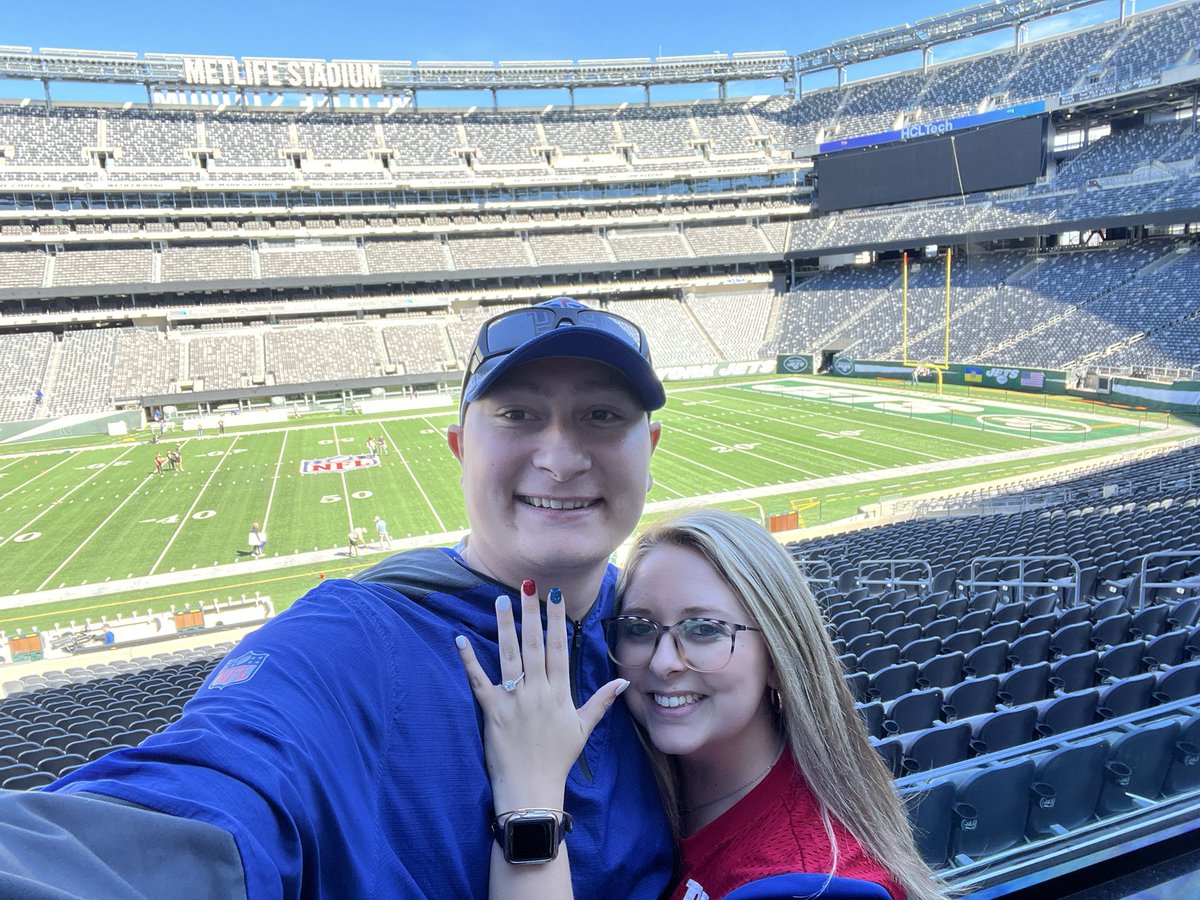 laynger80's tweet photo. Was blessed to be able to get engaged at MetLife stadium on the 50 yard line during our tour. We got lucky and  @GrahamGano was on the field putting in some work at the same time! That man was so locked in it didn’t even phase him. https://t.co/6ADieLw6Ml